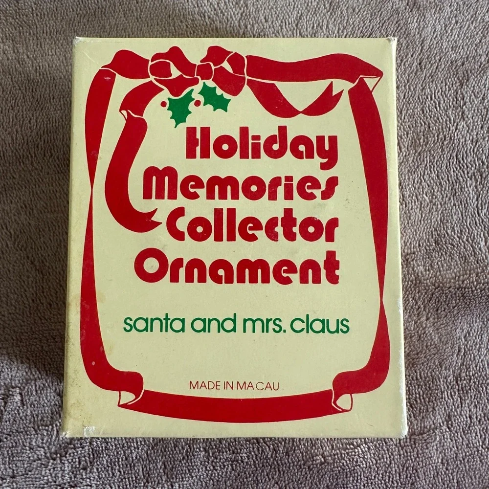 Holiday Memories perfectly adorning these